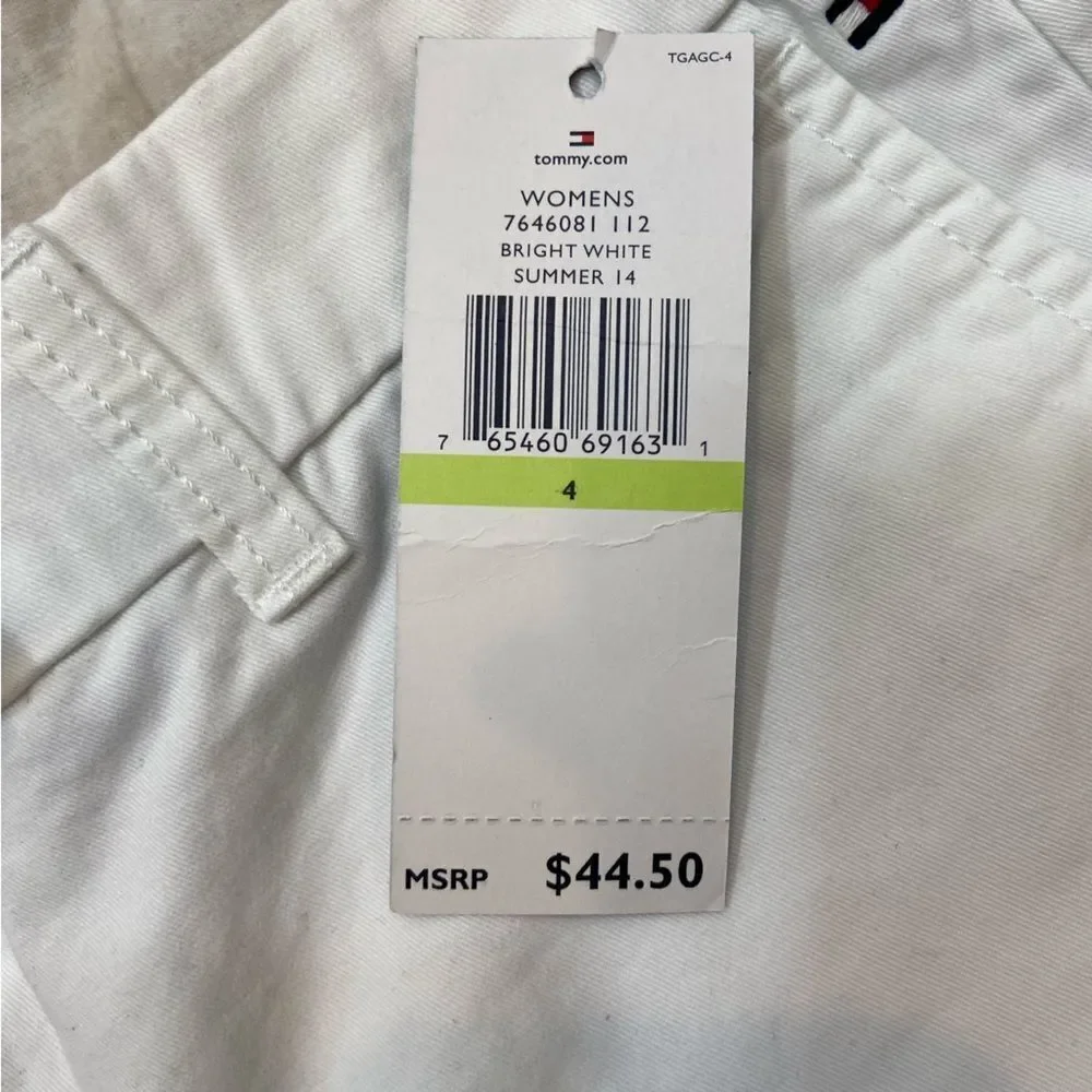 New with Tags‎ Tommy Hilfiger White Chino Short Size 4